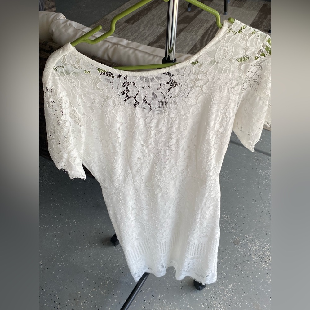 White lace dress size M